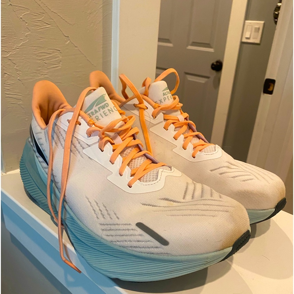 Women’s Altra FWD Experience Shoes Sz 11.5